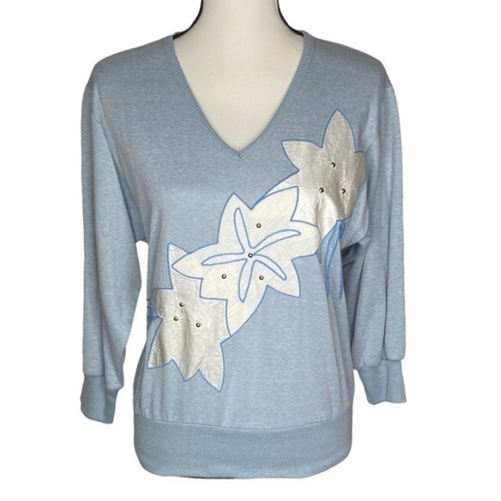 Vintage Top Light Blue White Floral Embroidered Appliqué V Neck Top